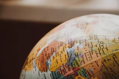 与世界对话,新华都2020新高峰论坛(图1) 1-200302151R0335.jpg